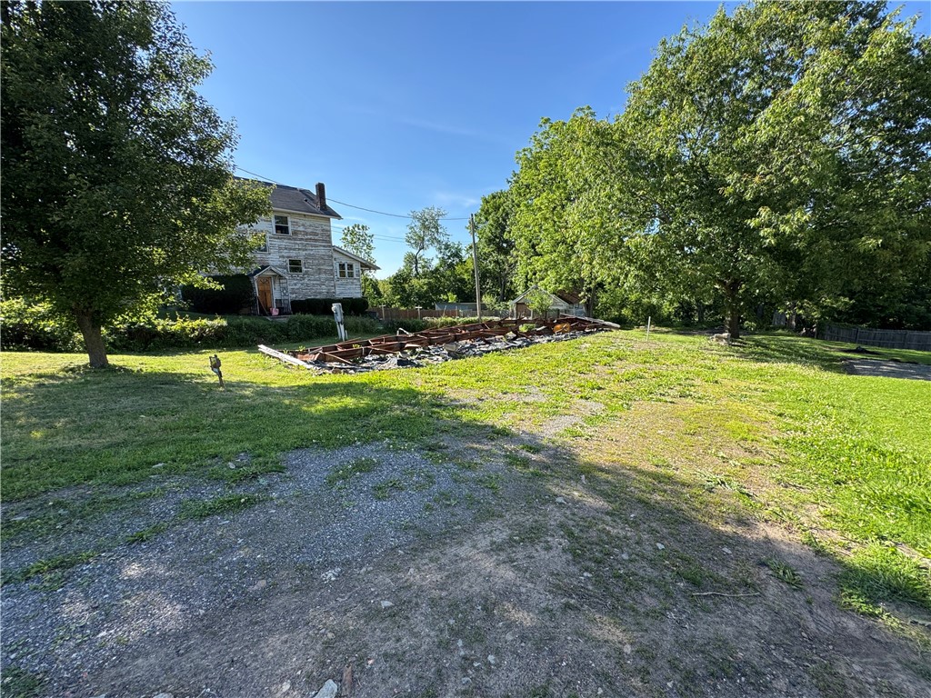 393 N Gallatin Ave — photo 1