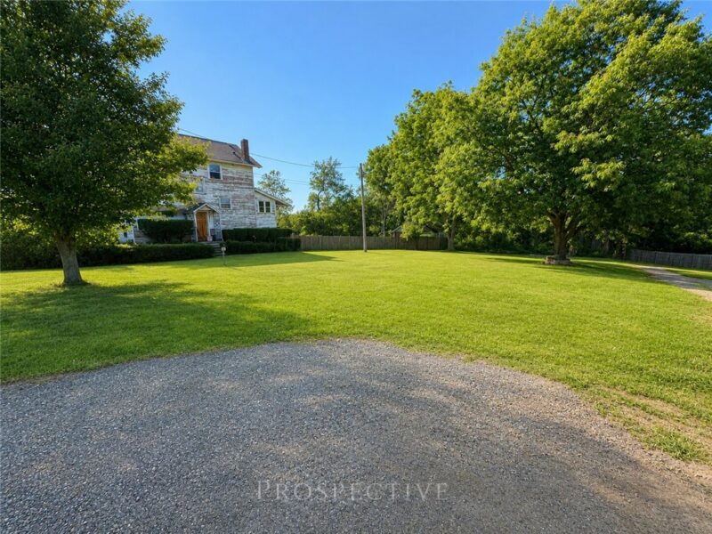 393 N Gallatin Ave — photo 2