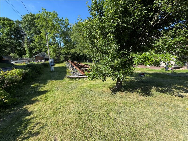 393 N Gallatin Ave — photo 8