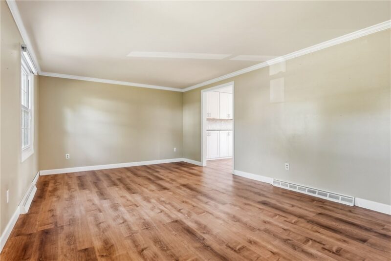 2349 Cramden Rd — photo 6