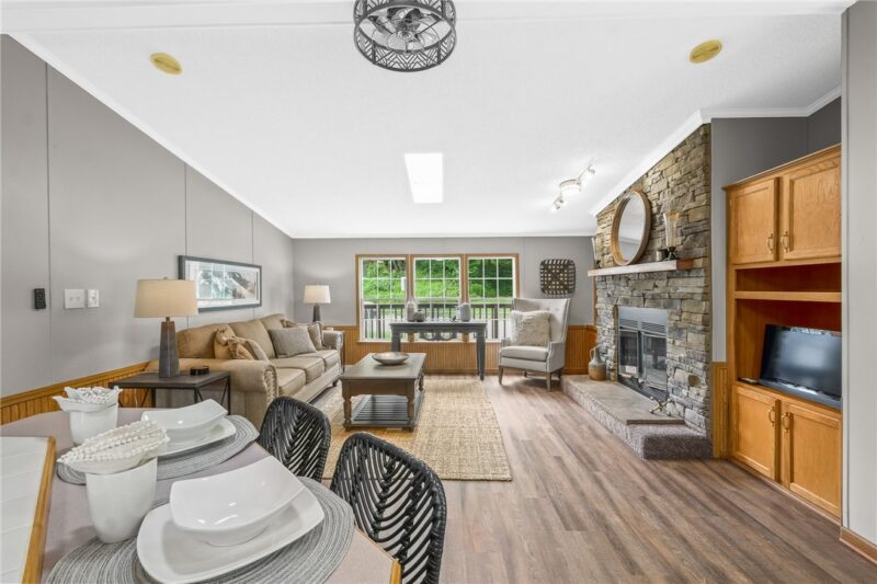 121 Duquesne Ave — photo 3
