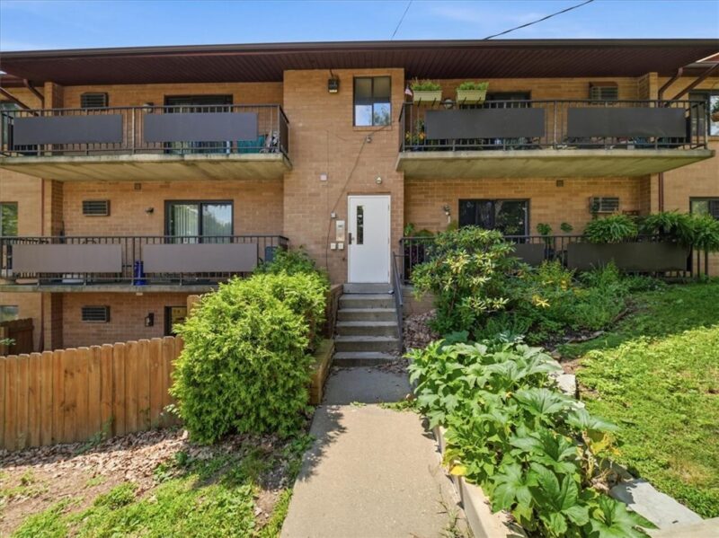 200 Waverly Ave 2 — photo 3