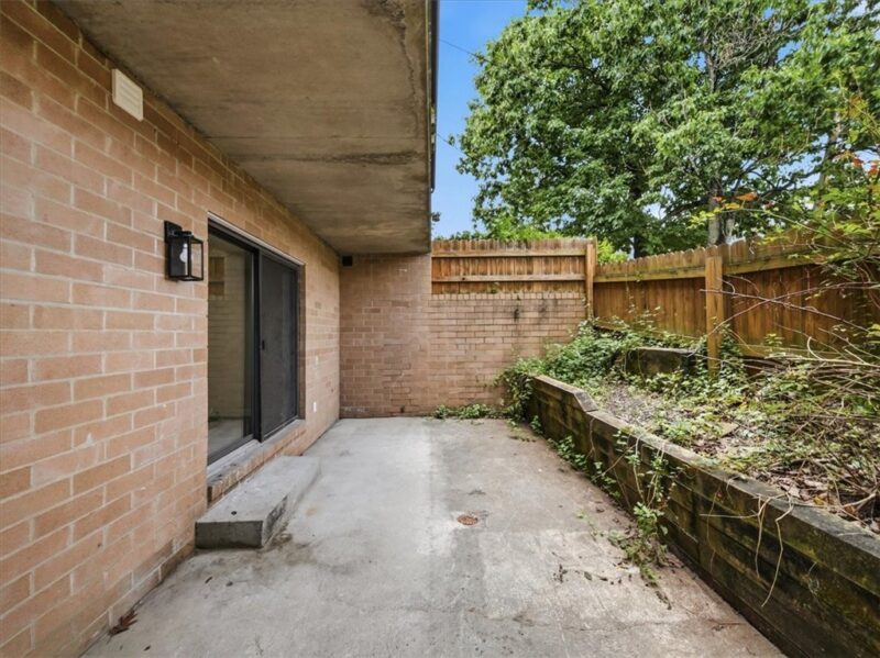 200 Waverly Ave 2 — photo 5
