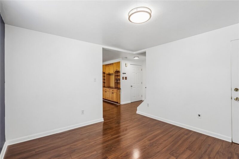 221 Rosecrest Dr — photo 8