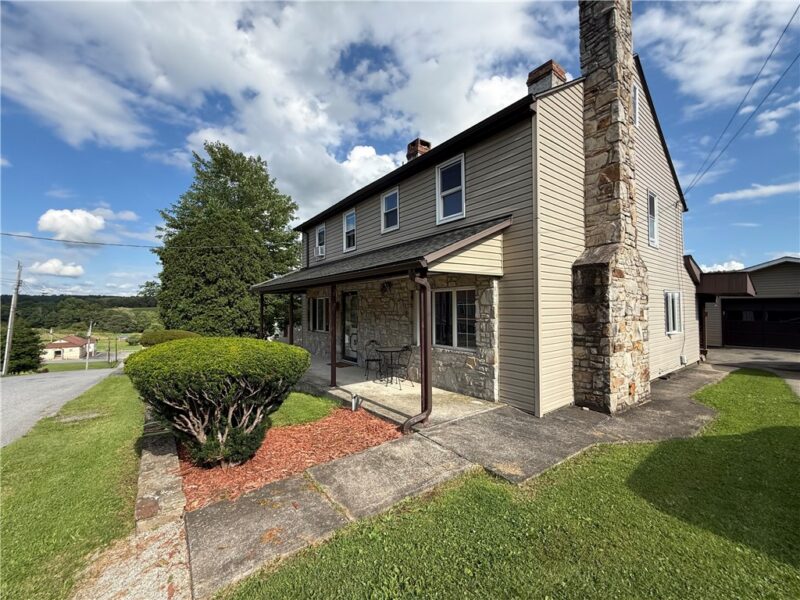 281 School Ave — photo 2