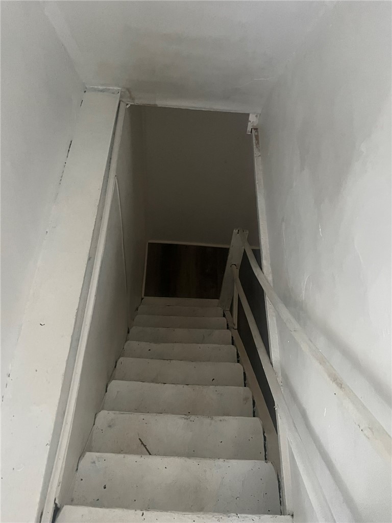 120 Odette St — photo 3