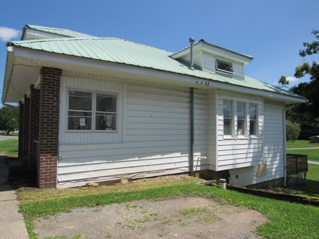 724 Main Street — photo 3