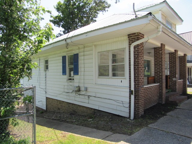 724 Main Street — photo 4