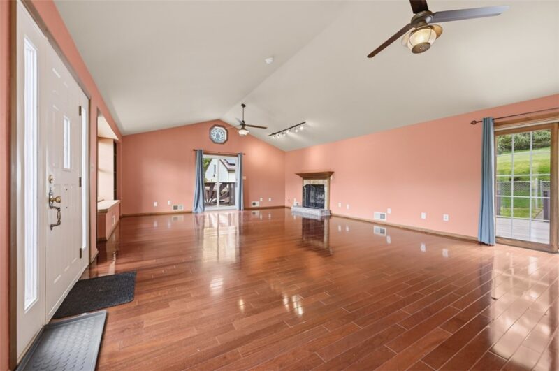 3672 Saxonburg Blvd — photo 7