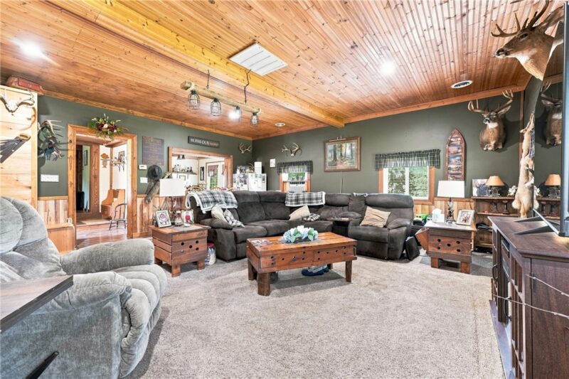 734 Mercer Rd — photo 4