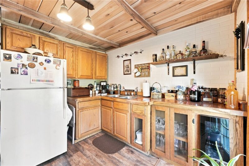 734 Mercer Rd — photo 6