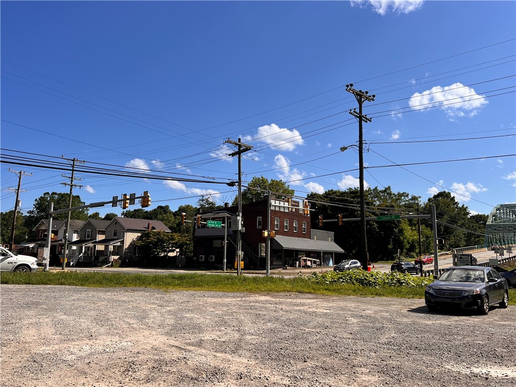 1208 Lincoln St — photo 1