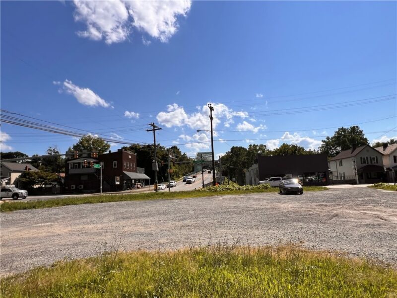 1208 Lincoln St — photo 3