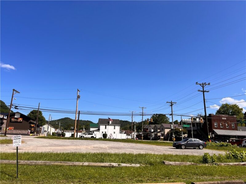 1208 Lincoln St — photo 4