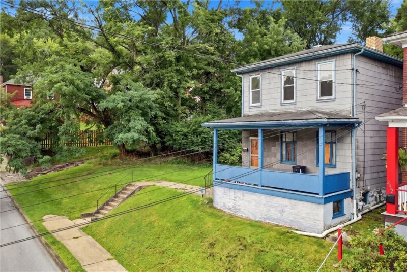 2334 Manor Ave — photo 2