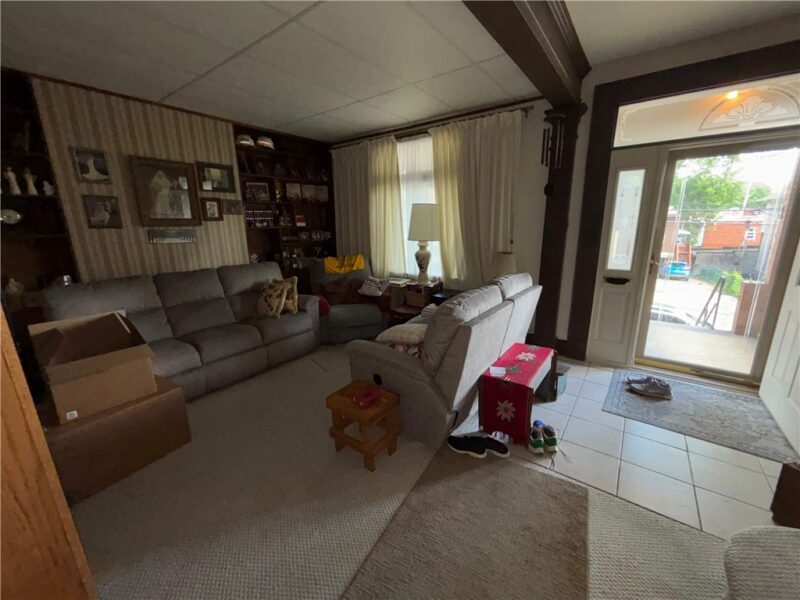 938 Greenfield Ave — photo 3