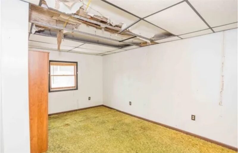 214 Upper Clinton St — photo 2