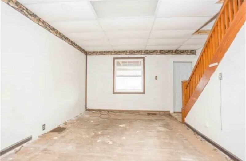 214 Upper Clinton St — photo 4