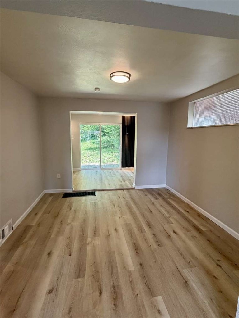 2312 Spokane Ave — photo 8