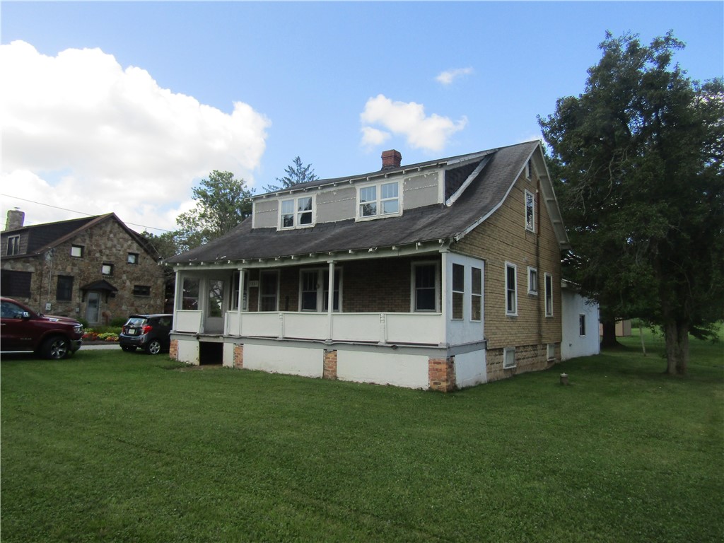 1861 N Center Avenue — photo 1