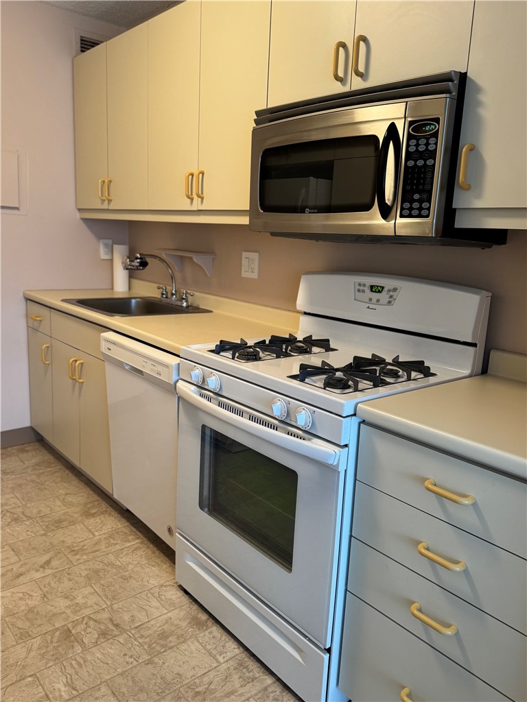 1160 BOWER HILL RD 314A — photo 7