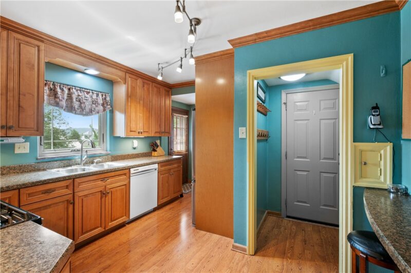 808 Catalpa Street — photo 7
