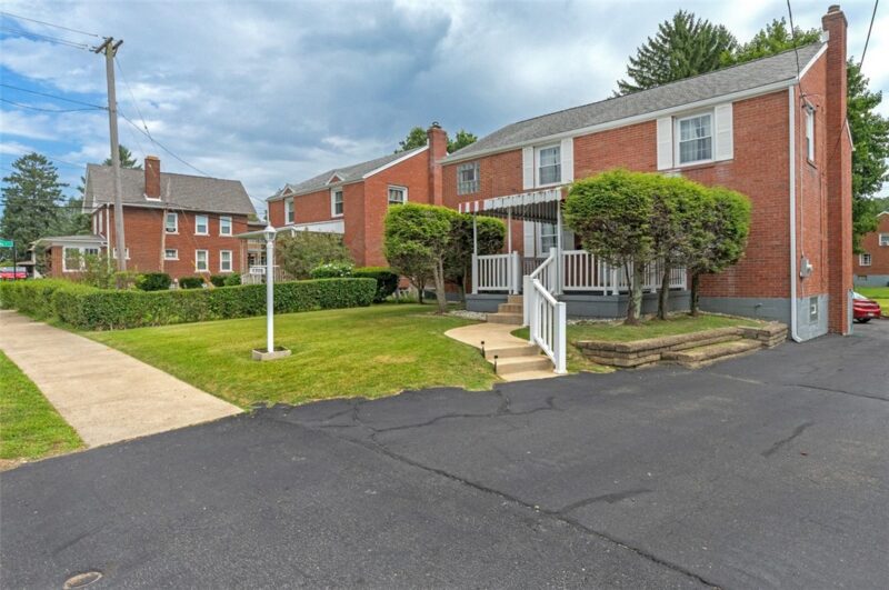 1705 Lincoln Way — photo 2