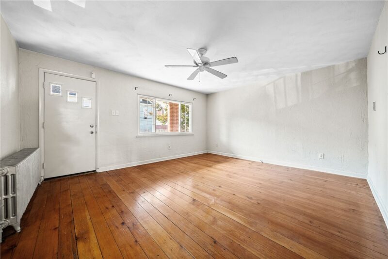 421 Ella St — photo 3