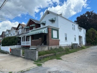210 Munson Ave — photo 2
