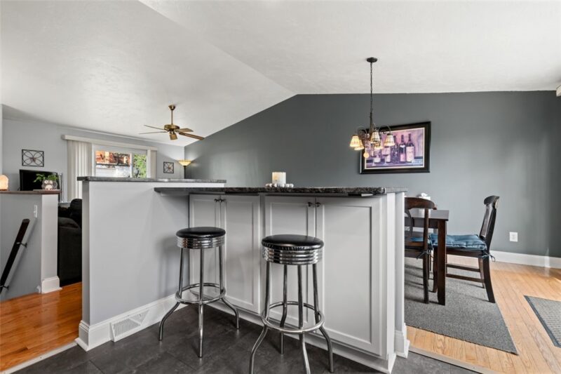 223 Bryson Ave — photo 5