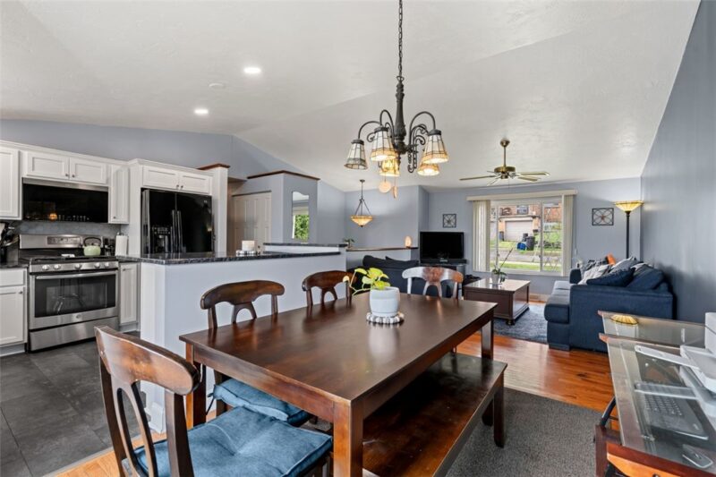 223 Bryson Ave — photo 8