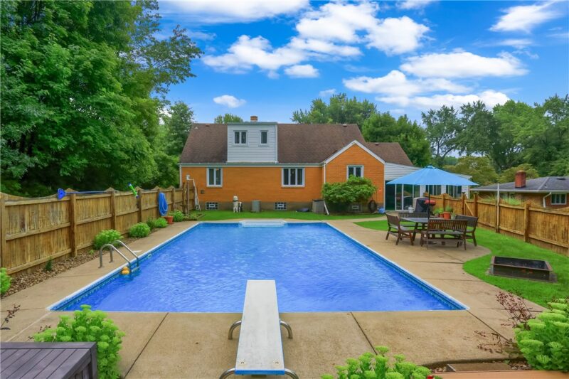 2425 Clearview Drive — photo 7