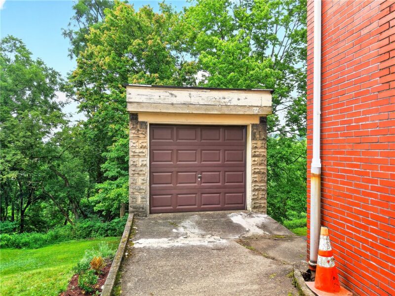 56 Perryview Avenue — photo 2
