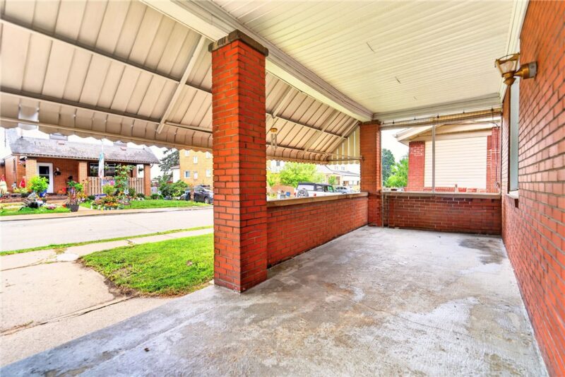 56 Perryview Avenue — photo 4