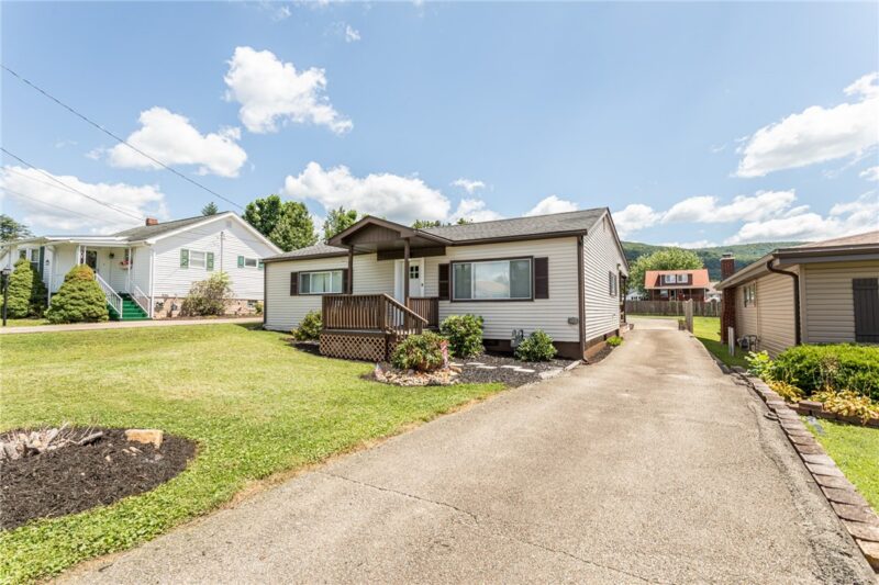 198 HOPWOOD -FAIRCHANCE RD — photo 4