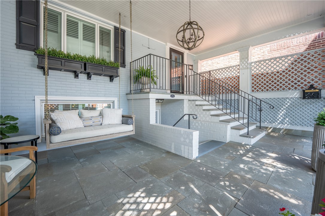 214 W Main Street — photo 1