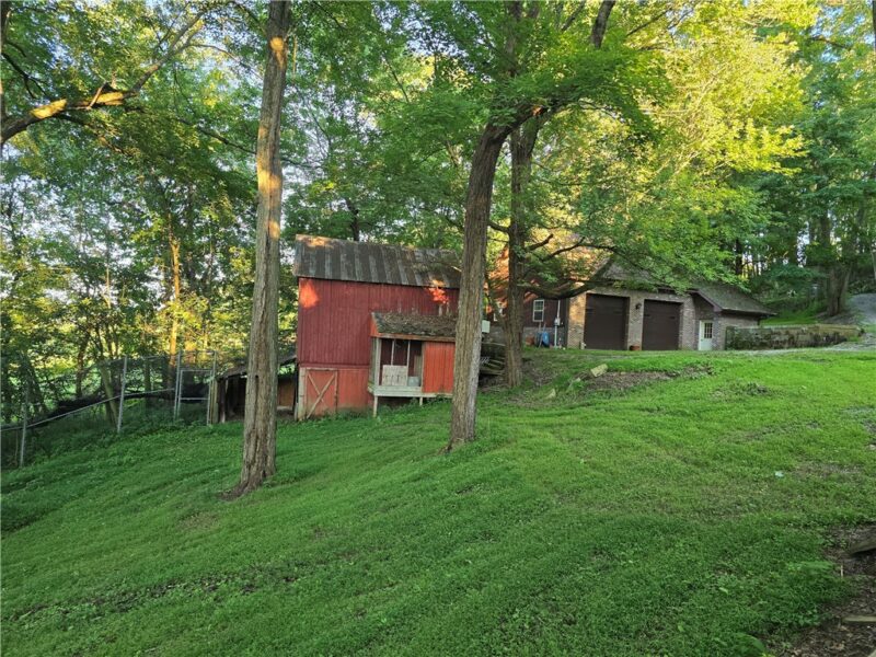 350 Leisie Rd — photo 3