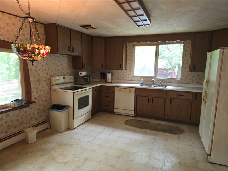350 Leisie Rd — photo 7