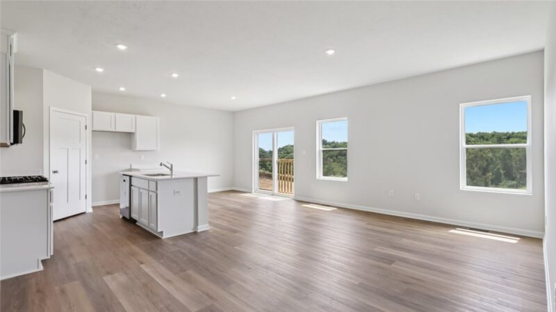 151 Smith Ln — photo 5