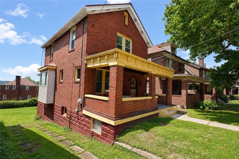 2423 BRIGHTON RD — photo 2