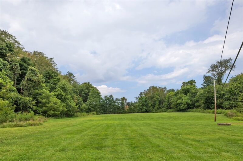 690 Lakeview Drive — photo 7