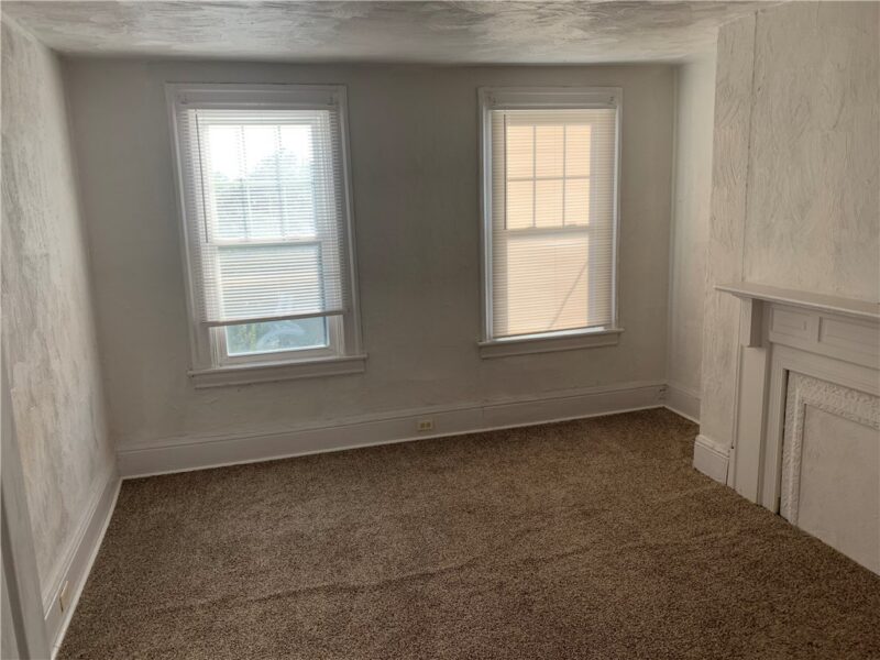 725 Clarissa St — photo 7