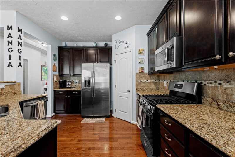 4006 FIELDCREST DRIVE — photo 8