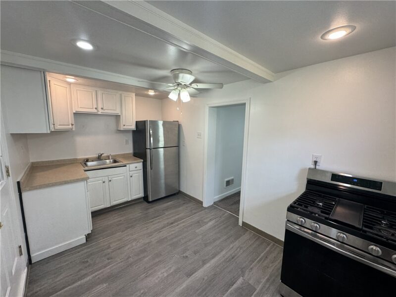 940 Orchard St — photo 6