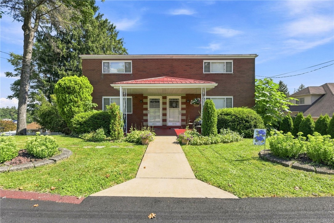 11170-11172 Glenn Drive — photo 1