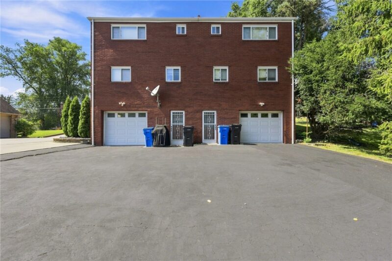 11170-11172 Glenn Drive — photo 5