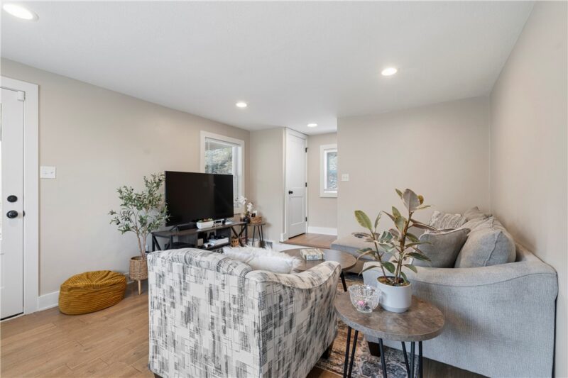 119 Columbia Drive — photo 6