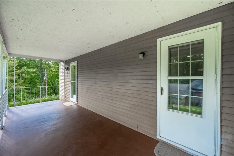 584 Pumphouse Rd — photo 2