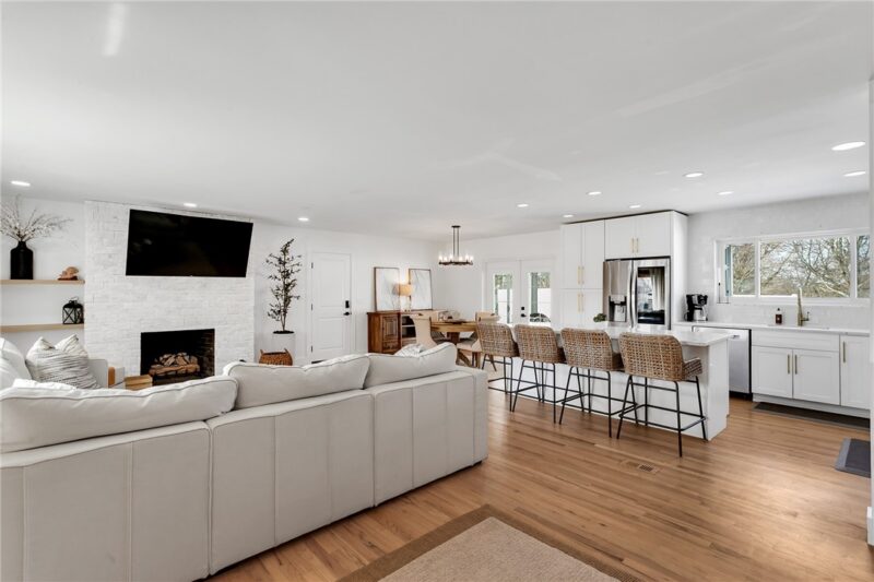 3470 MacArthur Drive — photo 5