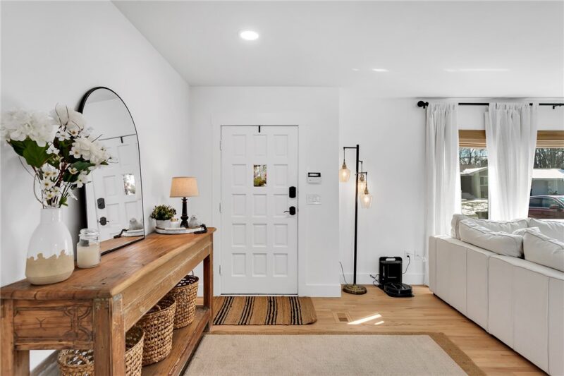 3470 MacArthur Drive — photo 6